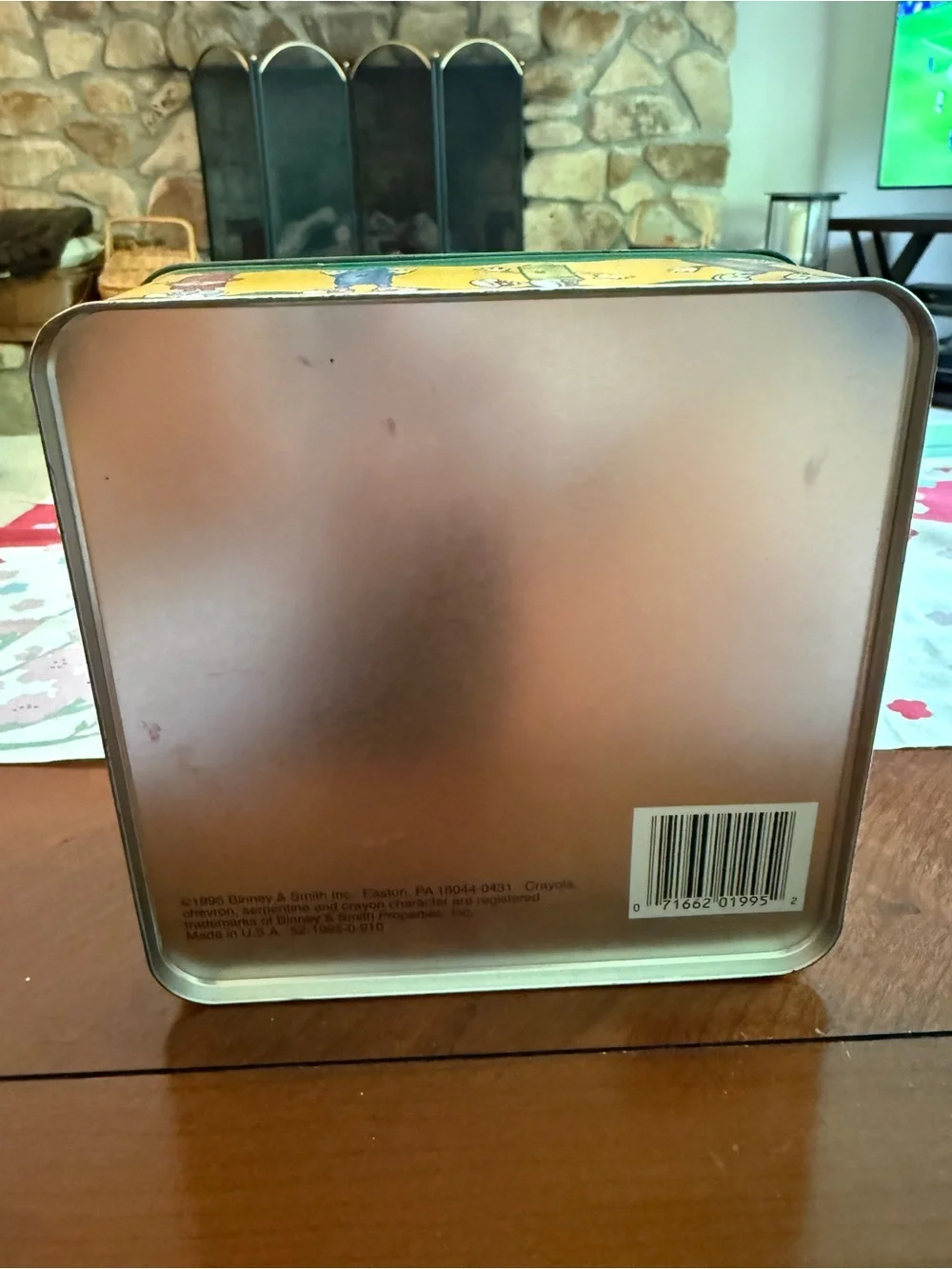 Crayola Classic Collectible Tin with Assorted Crayons